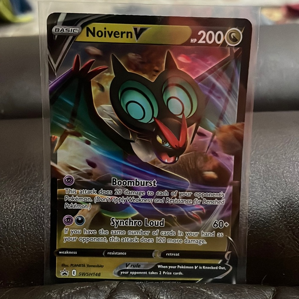 MC mint condition Basic Noivern V HP 200 Pokémon card 2021